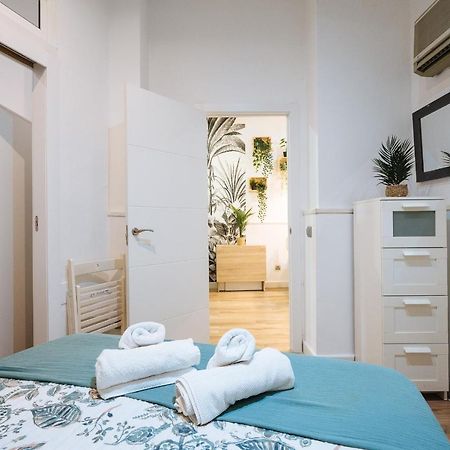 Divi Apartments Martinez Montanes Sevilla Bagian luar foto