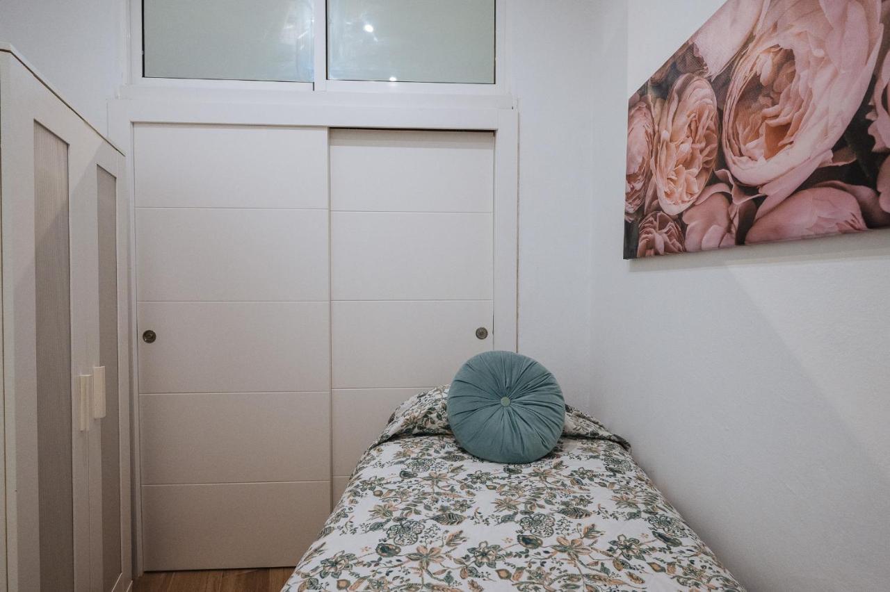 Divi Apartments Martinez Montanes Sevilla Bagian luar foto