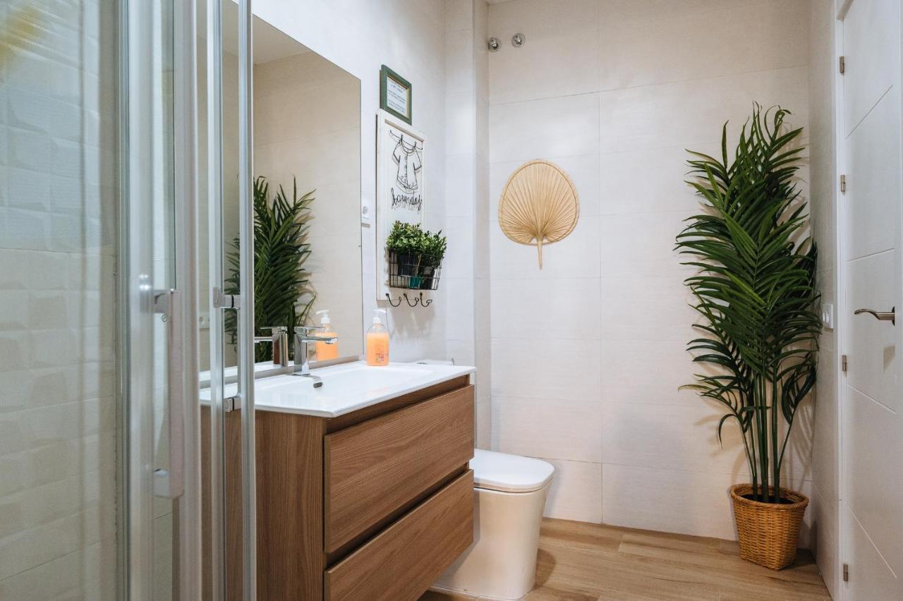 Divi Apartments Martinez Montanes Sevilla Bagian luar foto