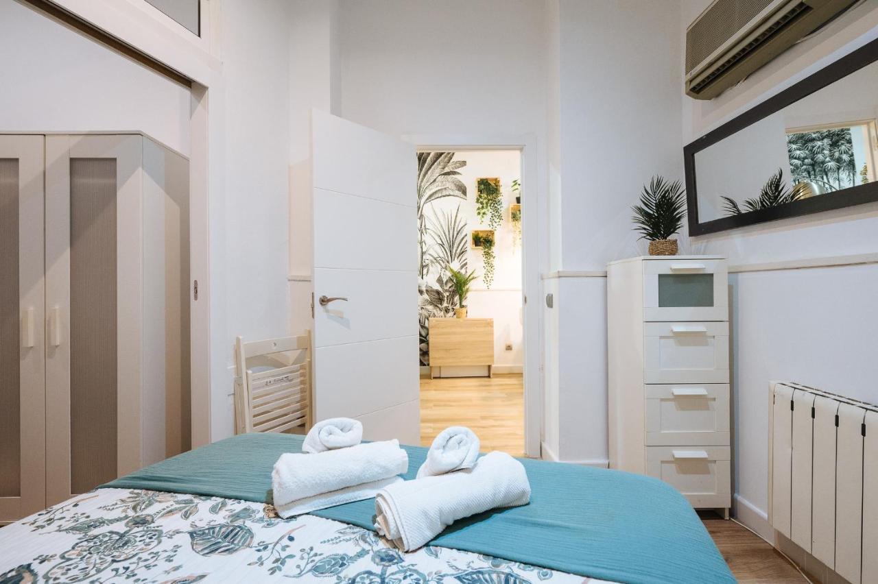 Divi Apartments Martinez Montanes Sevilla Bagian luar foto