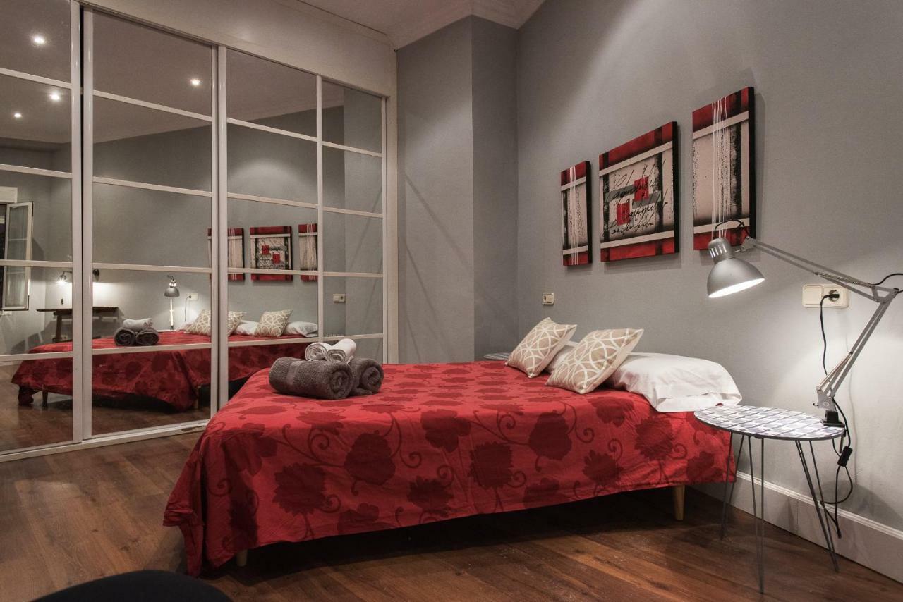 Divi Apartments Martinez Montanes Sevilla Bagian luar foto