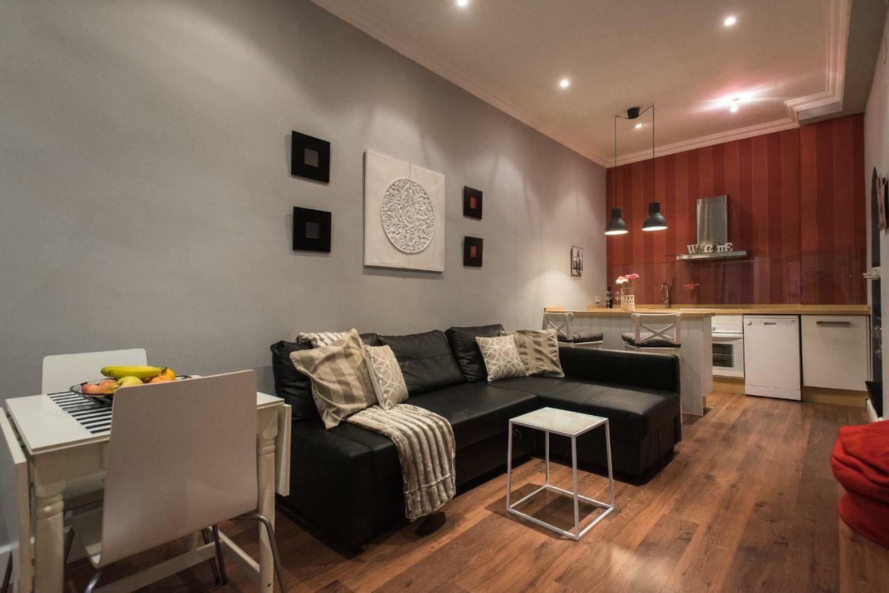 Divi Apartments Martinez Montanes Sevilla Bagian luar foto