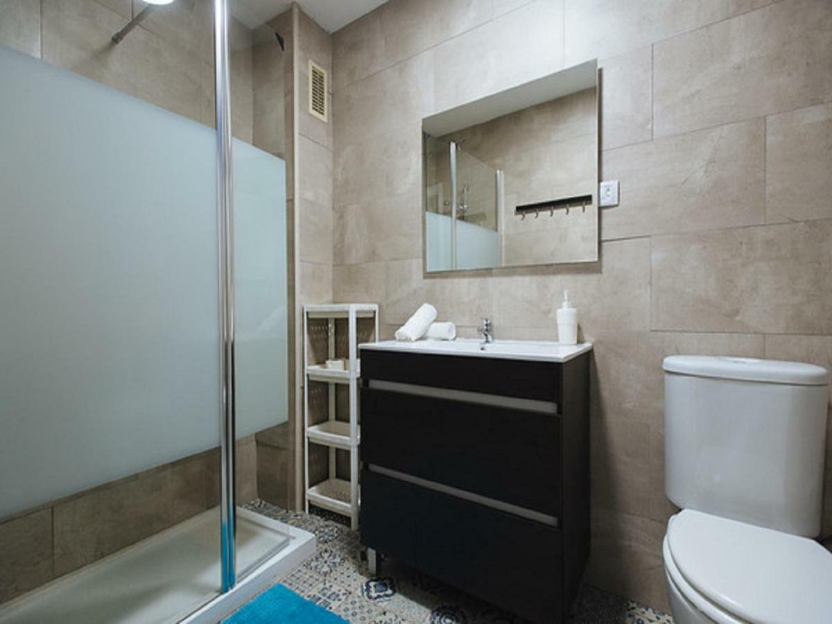 Divi Apartments Martinez Montanes Sevilla Ruang foto